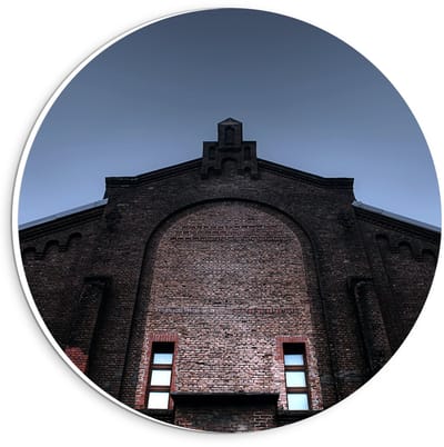 Forex Wandcirkel - Kerk Gebouw - 20x20cm Foto op Wandcirkel (met ophangsysteem)