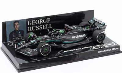 Mercedes-AMG Petronas F1 Team W14 E Performance #63 2023 - 1:43 - Minichamps