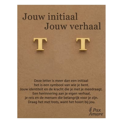 Letter T Oorbellen op Cadeau Kaartje - Jouw initiaal, jouw verhaal - Goudkleurig Stainless Steel - 7mm Initiaal Oorknopjes- Pax Amare