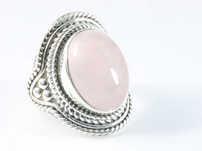 Bewerkte zilveren ring met rozenkwarts - maat 17