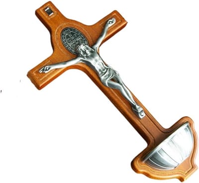 Houten Kruisbeeld met Heilig Water Font - Wanddecoratie voor Katholieken