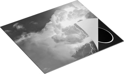 Chefcare Inductie Beschermer Blikseminslag tussen de Wolken - Onweer - Zwart Wit - 60x50 cm - Afdekplaat Inductie - Kookplaat Beschermer - Inductie Mat