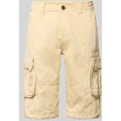 Bermuda's met klepzakken en logostitching