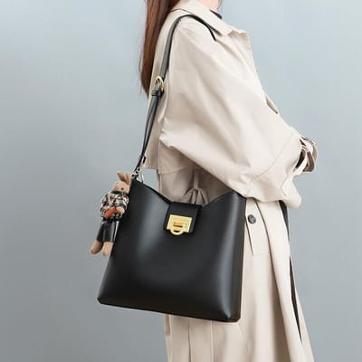 Tas Herfst en Winter Schoudertas Crossbodytas Nieuwe Trendy Leren Modieuze Emmerzak Grote Capaciteit Pendeltas white
