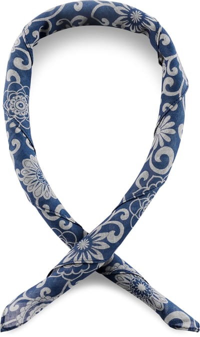 Katoenen halsdoek met donkerblauw en beige bloemenmotief