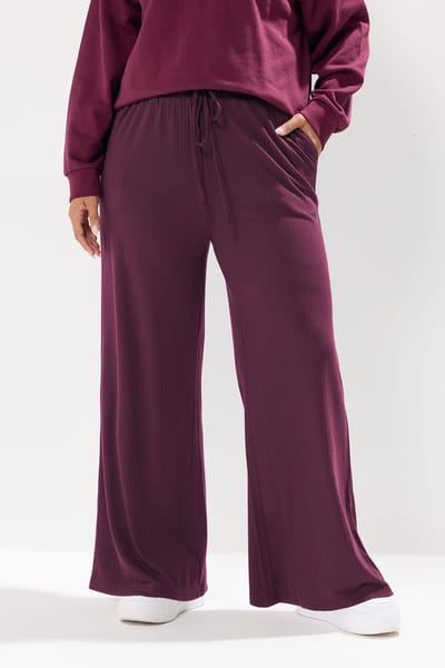 Yours Bordeauxrode Geribbelde Broek Met Wijde Pijpen Size 50-52