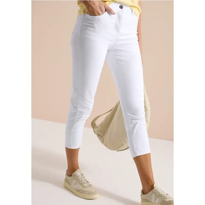 3/4 Slim Leg jeans in Slim Fit