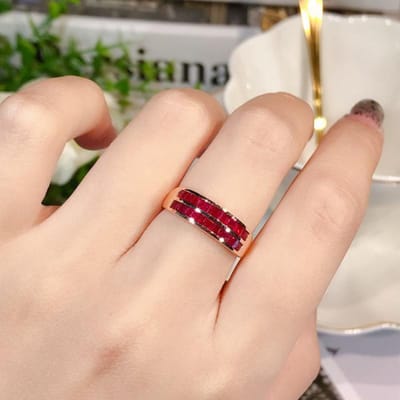 Klassiek Ontwerp Dubbele Laag Robijn Klassiek Gladde Ringen Voor Vrouwen Verfijnde Mode Licht Luxe Banket Sieraden resizable gray