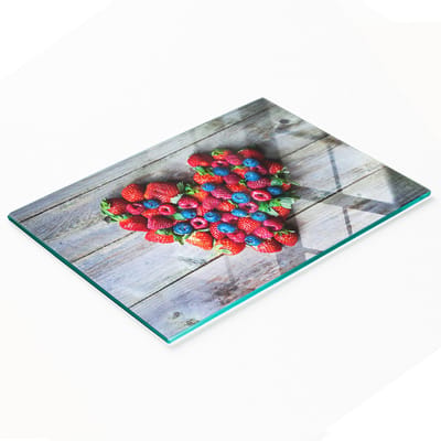 Multifunctionele decoratieve snijplank voor de keuken, gemaakt van gehard glas in de vorm van een hart met fruit, 80x52 cm