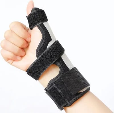 Brace, Vinger brace, duim brace, duim beugels, vinger beugel, duim steun, duim splint, duim spalk, vinger spalk, duim, vinger, finger brace, thumb brace, duimbrace.