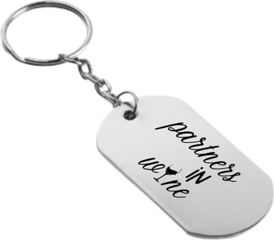 Akyol - partners in wine sleutelhanger - Liefde - wijnliefhebbers vrienden - cadeau - 54 x 29mm