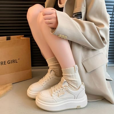 Casual Witte Schoenen voor Dames Casual Sport Board Schoenen voor Lente en Herfst Nieuwe Outdoor Dikke Zool Wandelen Leren Schoenen 40 brown