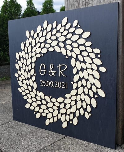 Houten Gastenboek - Alternatief Boek - Bruiloft Herinnering - Gepersonaliseerde Krans - 69x67 cm - Antraciet