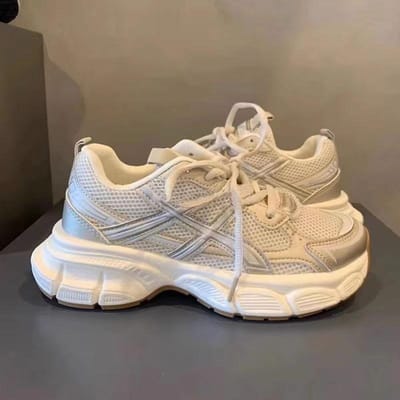 Onhandige sneakers met dikke zolen voor dames Zomer Nieuwe veelzijdige lichtgewicht hoogteverhogende hardloopmesh ademende sneakers 40