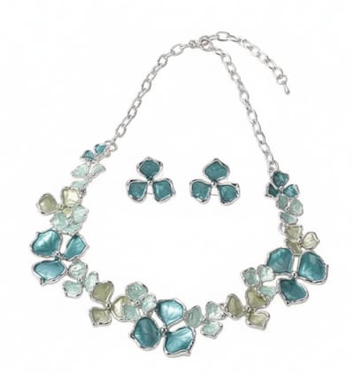 Blauw en zilverkleurige statement ketting met bloemen voor dames inclusief oorbellen set – sieraden set met bloem design