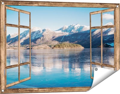 Gards Tuinposter Doorkijk Meer bij het Bergen Landschap in Noorwegen - 90x60 cm - Tuindoek - Tuindecoratie - Wanddecoratie buiten - Tuinschilderij