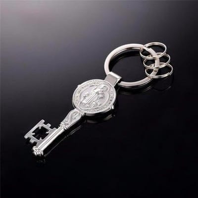 Sleutelhanger Benedictus verzilverd