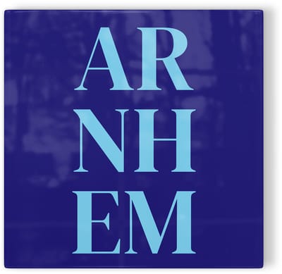 Tegeltje Arnhem - donkerblauw lichtblauw - tegeltje stad - tegeltje met tekst