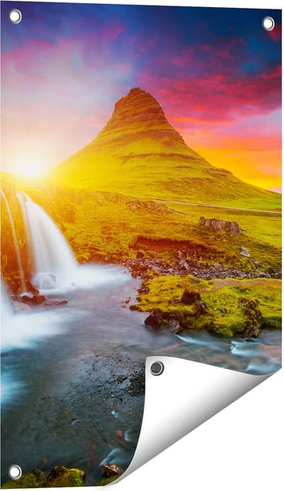 Gards Tuinposter Waterval bij een Vulkaan met Zonsondergang - 40x60 cm - Tuindoek - Tuindecoratie - Wanddecoratie buiten - Tuinschilderij
