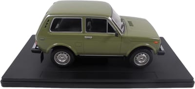 Miniatuur Lada NIVA 1990 modelauto schaal 1:24
