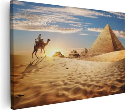 Artaza Canvas Schilderij Zonsondergang Woestijn - 30x20 cm - Klein - Wanddecoratie Piramides - Muurdecoratie Kameel - Kamer Accessoires