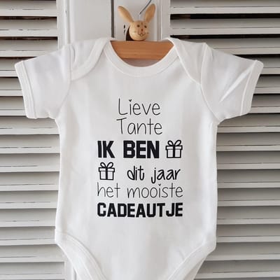 Rompertje met tekst Lieve tante Ik ben dit jaar het mooiste cadeautje | korte mouw | wit zwart | maat 50-56 bekendmaking zwangerschap aanstaande baby jongen meisje unisex