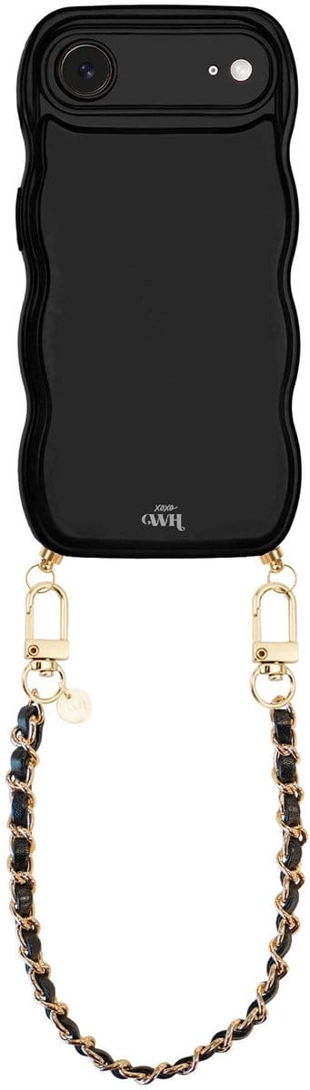 xoxo Wildhearts Glossy Wavy Cord Case Black - Geschikt voor iPhone Air - Classic Chain - Kort koord - Glimmend telefoonhoesje met golven - Hoesje met koord - Zwart met gouden ketting - Telefoonkoord - Korte variant koord
