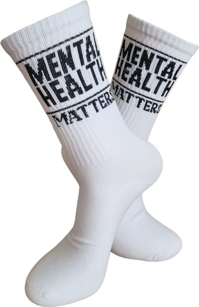 Verjaardags cadeau - Mentale gezondheid Sokken - Sport sokken - leuke sokken - witte sokken - tennis sokken - sport sokken - valentijns cadeau - sokken met tekst - aparte sokken - grappige sokken - Sokken waar je vrolijk van wordt - maat 37-44