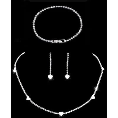 Accessoires, ensemble de bijoux neuf, ensemble de boucles d'oreilles et collier pour femme en argent Simple Love. argenté