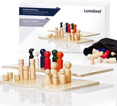 Lumaland-familiebord voor opstellingen met 30 houten figuren | Systemische coaching door middel van verschillende kleuren, maten en vormen van de figuren | Ideaal voor familieopstellingen enz.