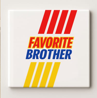 Favorite Brother Tegel – 15x15cm Keramische Wanddecoratie – Grappig Cadeau Idee voor Broers, Verjaardag of Woondecoratie