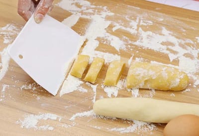 Finnacle - Deegschraper - Keukentool - Keukengadget - Wit - Koken - Schraper - Keukenaccessoire