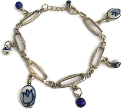 Petra's Sieradenwereld - Schakelarmband met delftsblauwe tulpkraaltjes (501)