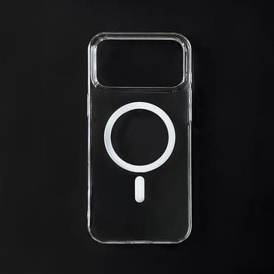 Casemania Hoesje Geschikt voor iPhone 17 Pro Max - Transparant - Minimalistic Kristalhelder Back Cover Geschikt voor MagSafe - Draadloos Oplaadbare Telefoonhoesje