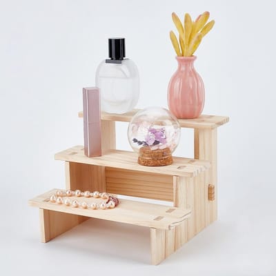 Drie-laags houten display standaard, 20 x 18 x 14.2 cm, antiek wit voor kleine etenswaren, make-up, parfum en cosmetica opslag, perfect voor figuren en decoratie