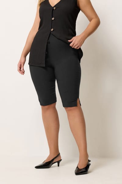 Yours Zwarte Bengaline Capri Shorts Size 42