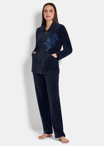Nicky huisensemble met modieus borduursel - marine - Gr. 19 van Goldner Fashion