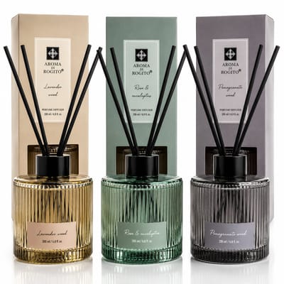 EasyMart Geurstokjes Set 3-Delig - Premium Huisparfum Diffuser Set - 3x 200ml Geurverspreider met Rotan Stokjes - Rose, Nectarine & Sweet Fig - Luxe Interieur Geur voor Woonkamer, Badkamer & Toilet