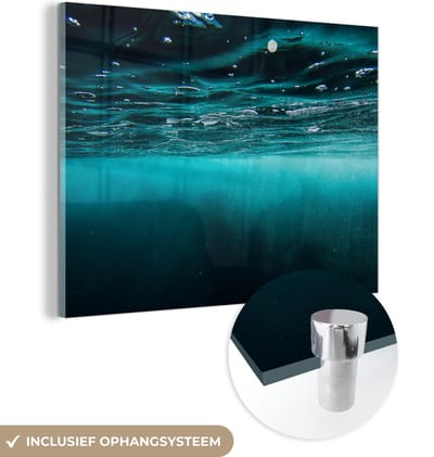 MuchoWow® Glasschilderij 160x120 cm - Schilderij acrylglas - Zee - Onderwater - Blauw - Foto op glas - Muurdecoratie woonkamer - Wanddecoratie slaapkamer - Schilderijen