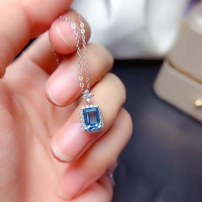 POMOiii Rechthoekige Simulatie Zeeblauw Topaas Kleurschat Delicate Sleutelbeenketting Eenvoudige Kristallen Ketting Voor Vrouwen Bruiloft Sieraden