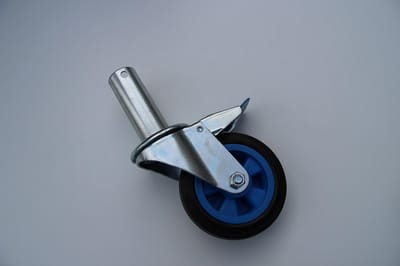 Kamersteiger wiel diam 150 mm zwart rubber.