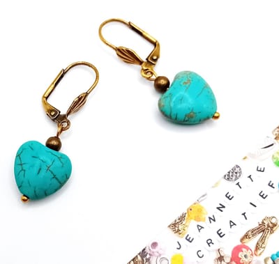Jeannette-Creatief® - Beach - Oorbellen Brons Schelp met Turquoise Hartje - Natuursteen - Oorbellen Natuursteen - Oorbellen - Oorbellen Brons - Oorbellen met Hartjes - Turkoois - Valentijn - Moederdag