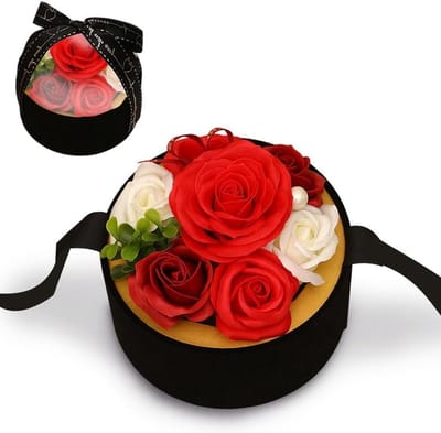 Zeepbloemen Boeket - Eeuwige Rozen - Decoratie & Cadeau - Handgemaakt Uniek Ontwerp - 14x14x16 cm - Rood