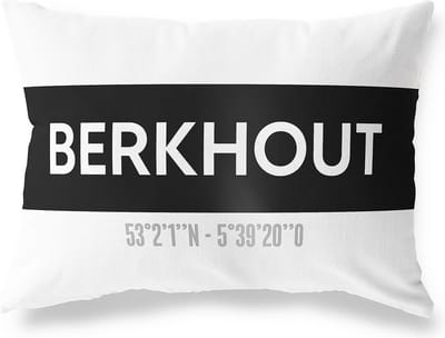 Tuinkussen BERKHOUT - NOORD-HOLLAND met coördinaten - Buitenkussen - Bootkussen - Weerbestendig - Jouw Plaats - Studio216 - Modern - Zwart-Wit - 50x30cm