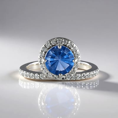 Cavill - 925 Sterling Zilver Geplatineerde Ring - 1,38 ct Kleurwissel Fluoriet & 0,38 ct Pavé Zirkonen - Elegant Rond