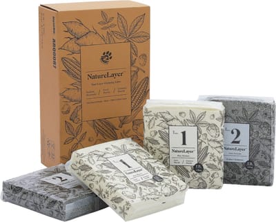 EcoPawPaw NatureLayer Hybride Kattenbakvulling Starterset – Cassave & Bentoniet Kattenbakvulling – 4 Zakken + Kartonnen Krabplank – Stofarm – Sterke Klontvorming – Geurcontrole