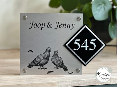 Naambordje voordeur | duiven | duif | huisnummer | rvs-look | 20x28cm | rvs afstandhouders