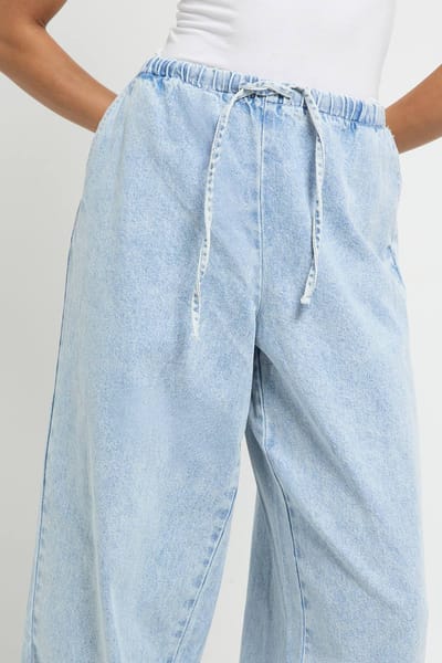 boohoo Dames Supersoft elastische tailleband jeans | Bleached Blue | Maat: 6