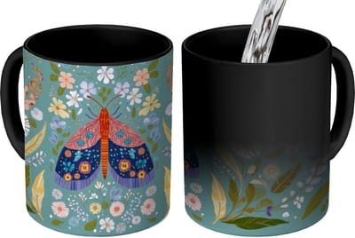 Magische Mok - Foto op Warmte Mokken - Koffiemok - Vlinder - Sierlijk - Bloemen - Bladeren - Magic Mok - Beker - 350 ML - Theemok