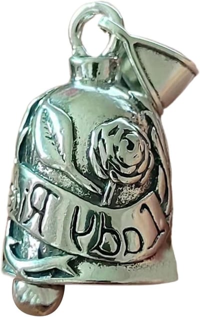 Gegraveerde Gremlin Bell, sleutelhanger bedelaccessoire, vintage functie met metalen bellen, auto en fiets bel hanger voor rijders, klokken charme met tijdloze stijl, outdoor accessoire voor reizen